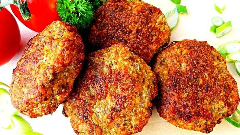 Chicken cutlets - a hearty dish option in the chicken day menu of the 6-petal diet